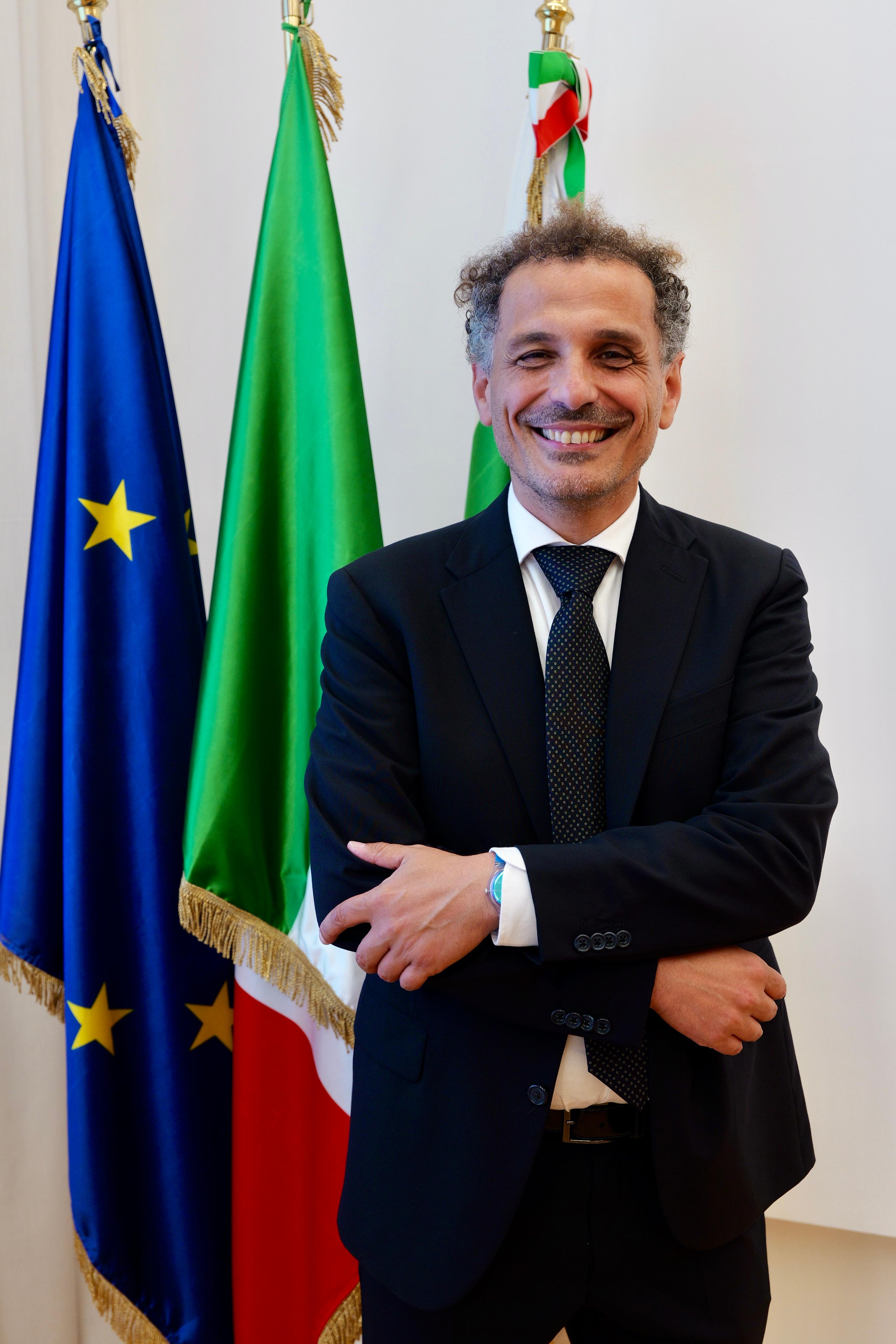 Galleria Sanità, Decaro incontra i nuovi direttori generali: “Il primo compito è prendersi cura dei pazienti” - Diapositiva 2 di 12