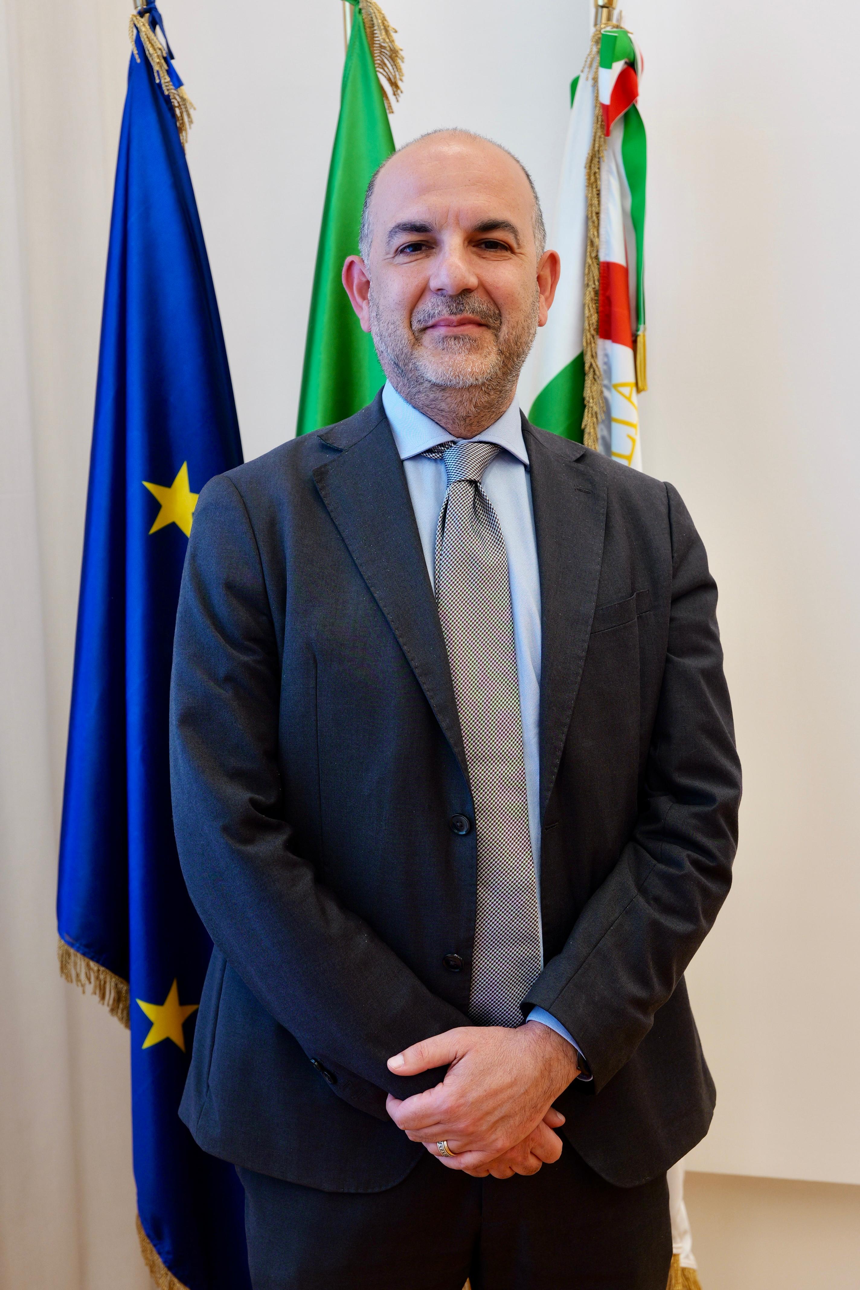Galleria Sanità, Decaro incontra i nuovi direttori generali: “Il primo compito è prendersi cura dei pazienti” - Diapositiva 4 di 12