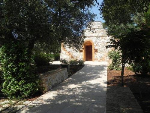 La Vecchia Lamia .jpg