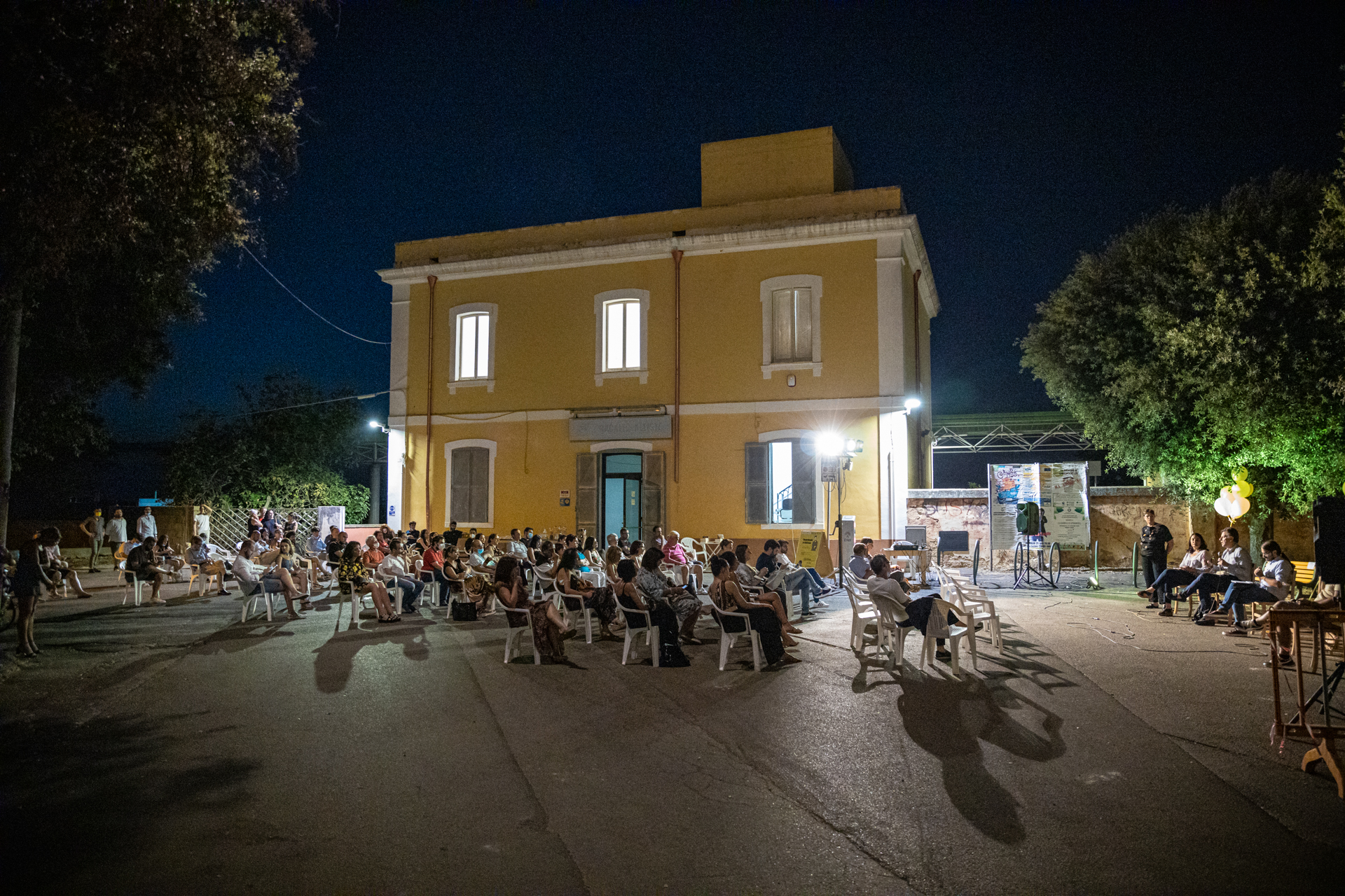 Binario2 - spazio gestito da APS - RACALE CAM